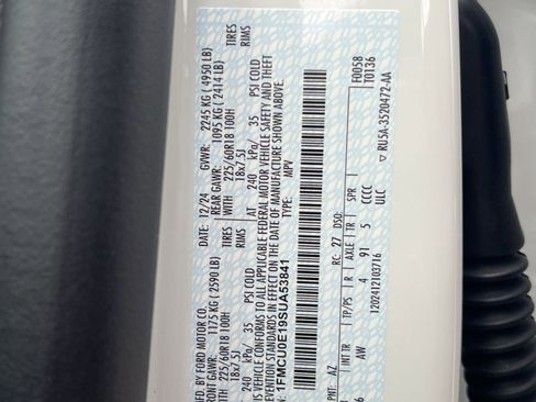 Used 2025 Ford Escape SE w/ PHEV Premium Package image 28