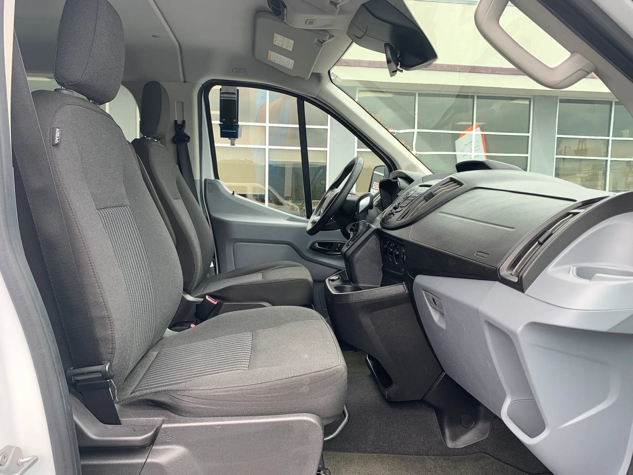 Used 2018 Ford Transit 350 XL RWD image 21