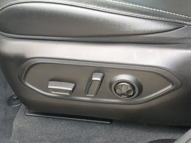 Used 2024 Jeep Grand Cherokee L Limited RWD image 23