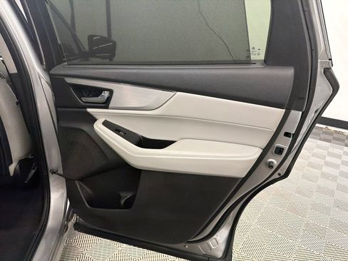 Used 2022 Acura MDX w/ Technology Package FWD image 18