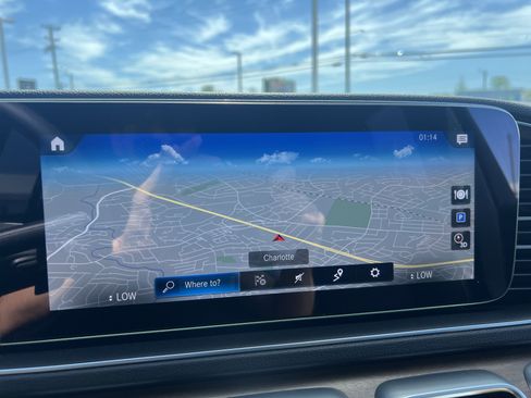 Used 2023 Mercedes-Benz GLC 300 4MATIC w/ Pinnacle Trim Package image 24