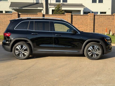 Certified 2025 Mercedes-Benz GLB 250 image 9