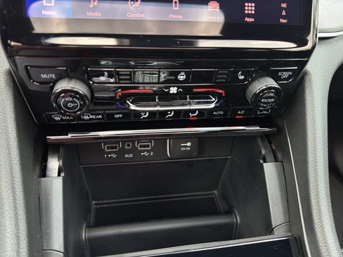 New 2025 Jeep Grand Cherokee Limited image 17