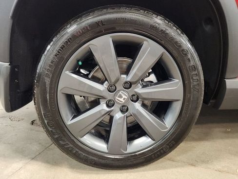 Used 2023 Honda Pilot Sport image 27