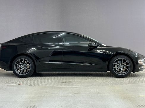 Used 2019 Tesla Model 3 Standard Range Plus image 7