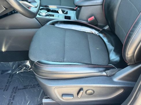 Used 2024 Ford Escape ST-Line w/ Tech Pack #1 FWD image 16