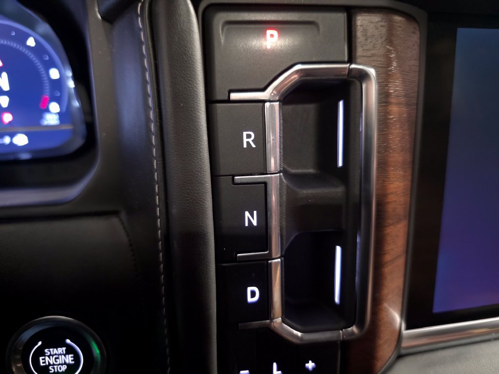 Used 2024 GMC Yukon Denali Ultimate w/ LPO, Floor Liner Package AWD/4WD image 27