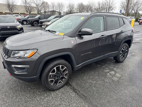 Used 2019 Jeep Compass Trailhawk w/ Leather Interior Group image 5