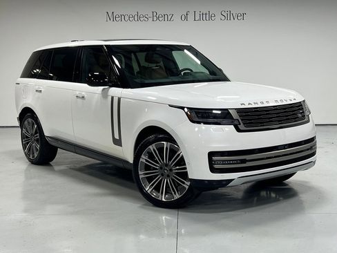 Used 2024 Land Rover Range Rover Long Wheelbase SE image 8