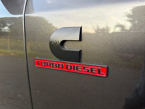 Used 2021 RAM 2500 4x4 Mega Cab Laramie image 11
