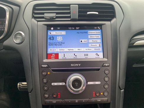 Used 2017 Ford Fusion Titanium image 14