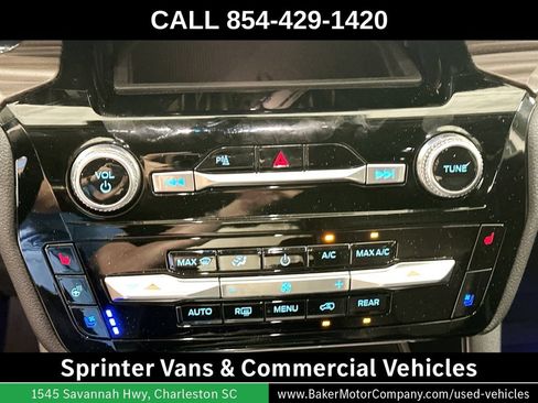Used 2023 Ford Explorer Limited w/ Equipment Group 301A AWD/4WD image 17