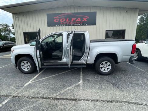 Used 2018 Chevrolet Colorado W/T w/ WT Convenience Package RWD image 14