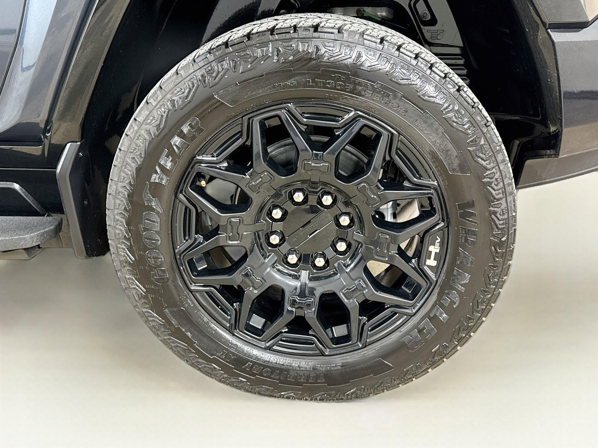 Used 2025 GMC Hummer EV 2X AWD/4WD image 34