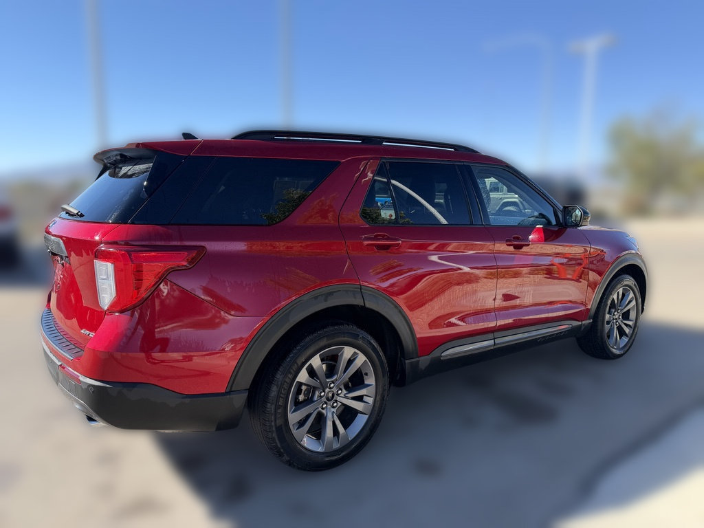 Used 2022 Ford Explorer XLT w/ Equipment Group 202A AWD/4WD image 4