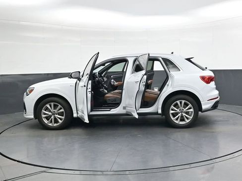 Used 2022 Audi Q3 2.0T Premium Plus w/ Premium Plus Package image 42