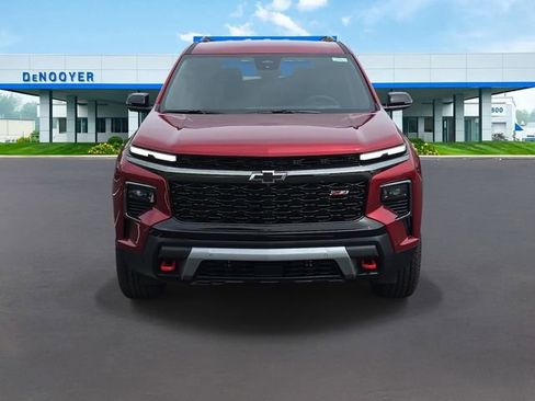 New 2026 Chevrolet Traverse Z71 w/ Enhanced Driving Package AWD/4WD image 3