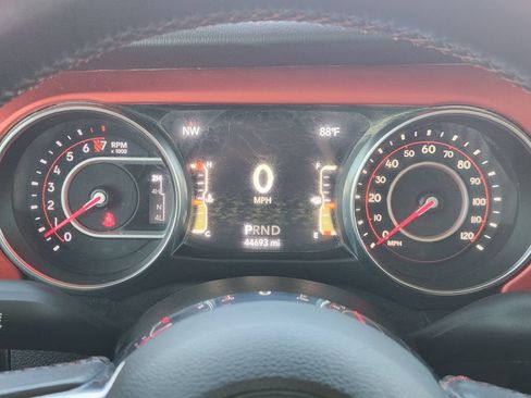 Used 2020 Jeep Gladiator Rubicon AWD/4WD image 15