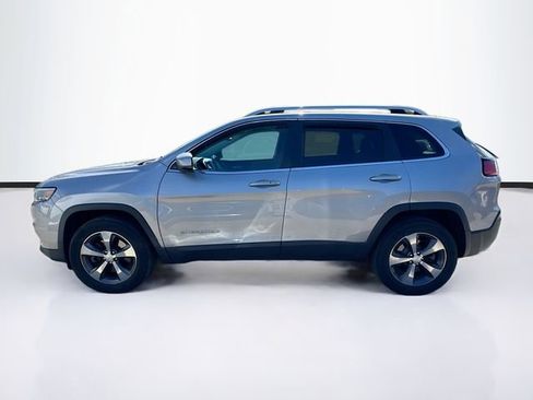 Used 2019 Jeep Cherokee Limited image 4
