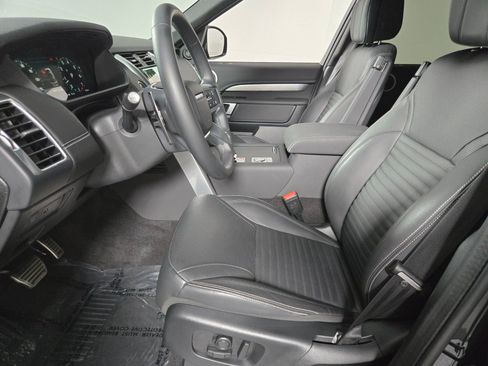 Used 2025 Land Rover Discovery Dynamic SE AWD/4WD image 11