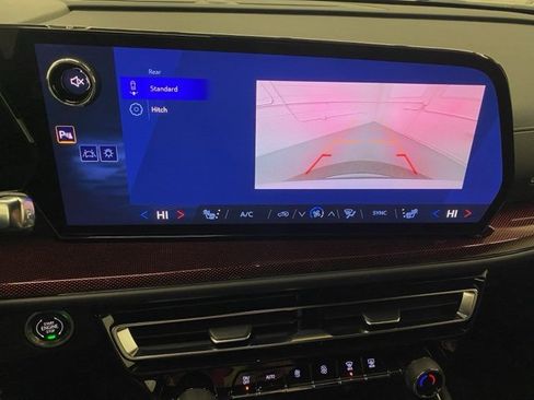 New 2026 Chevrolet Traverse Z71 image 12