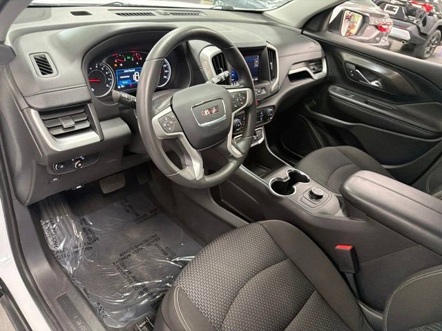 Used 2024 GMC Terrain SLE AWD/4WD image 15