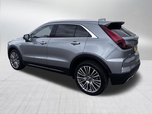 Used 2024 Cadillac XT4 Premium Luxury w/ Technology Package AWD/4WD image 5