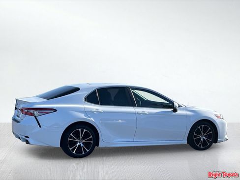 Certified 2018 Toyota Camry SE w/ Protection Package (Q2) FWD image 7