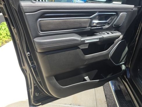 Used 2022 RAM 1500 Laramie AWD/4WD image 10