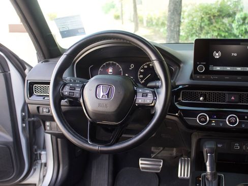 Used 2024 Honda Civic Sport image 15