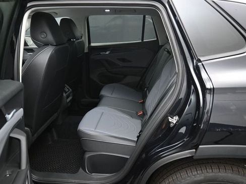 New 2026 Volkswagen Tiguan SE AWD/4WD image 11