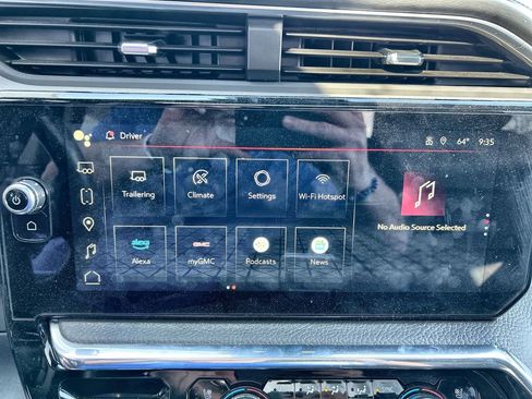 Used 2025 GMC Sierra 2500 Denali w/ Denali Reserve Package image 14