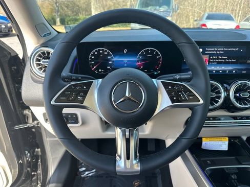 New 2026 Mercedes-Benz GLB 250 image 26