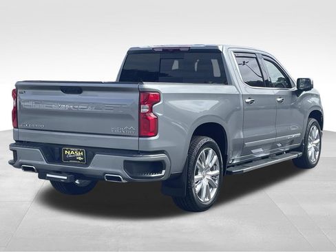 Used 2023 Chevrolet Silverado 1500 High Country AWD/4WD image 3