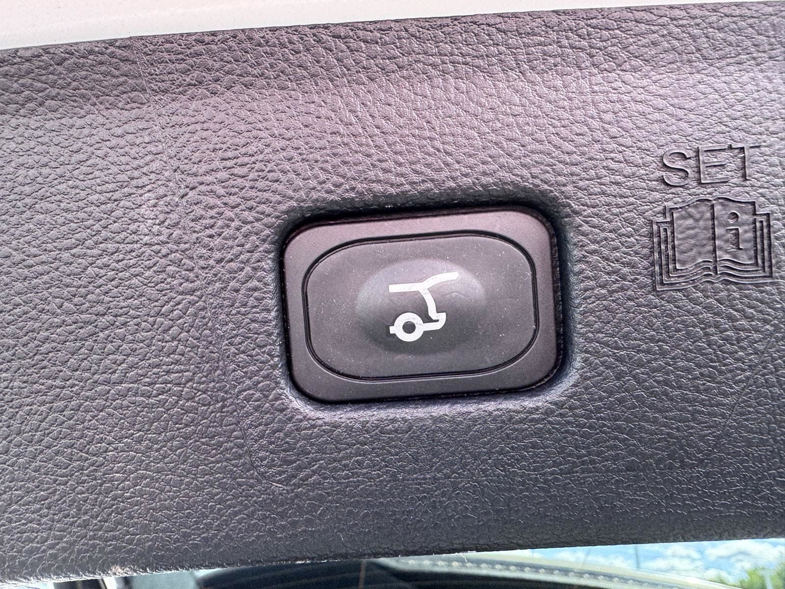Used 2024 Ford Edge SEL w/ Convenience Package AWD/4WD image 9