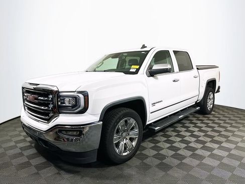 Used 2018 GMC Sierra 1500 SLT w/ Enhanced Driver Alert Package image 4