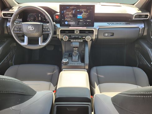 Certified 2025 Toyota Tacoma TRD Off-Road image 13