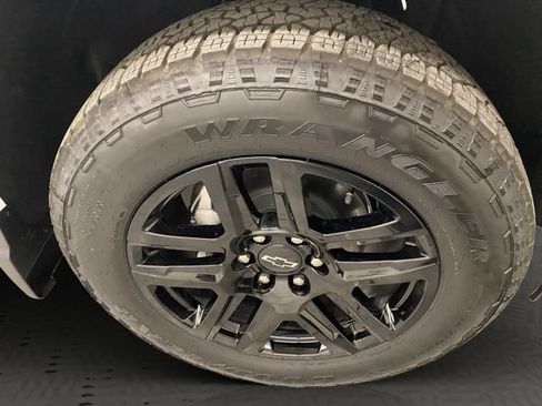 Used 2026 Chevrolet Silverado 1500 RST w/ RST Select Package AWD/4WD image 37