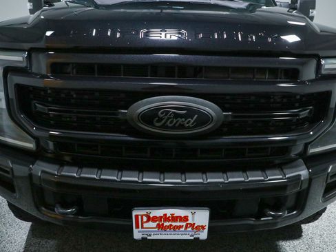 Used 2022 Ford F250 Lariat w/ Tremor Off-Road Package AWD/4WD image 4