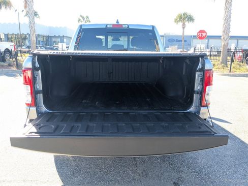 Used 2019 Chevrolet Equinox LT w/ Driver Convenience Package image 13