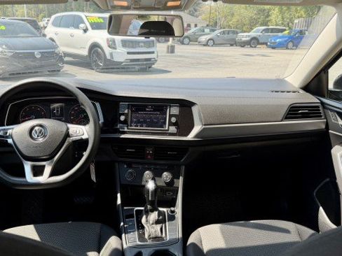 Used 2019 Volkswagen Jetta FWD image 8
