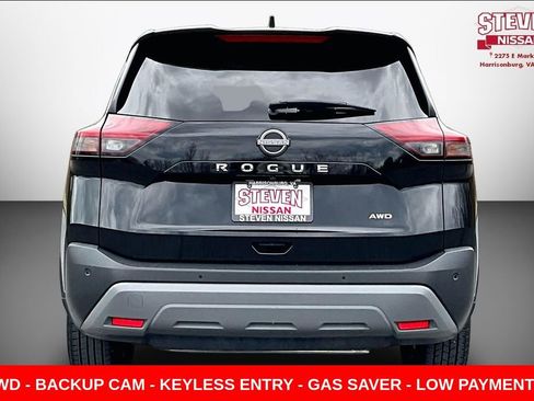 Used 2023 Nissan Rogue S image 5