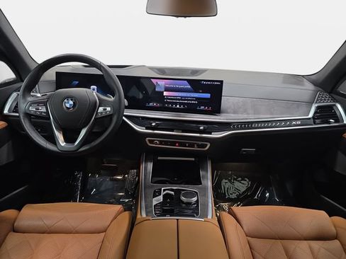 Used 2024 BMW X5 xDrive40i w/ Premium Package AWD/4WD image 10