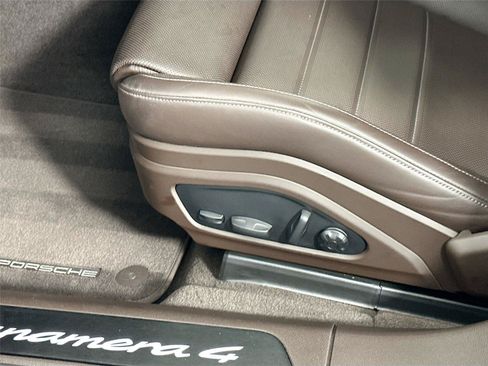 Certified 2025 Porsche Panamera 4 AWD/4WD image 34