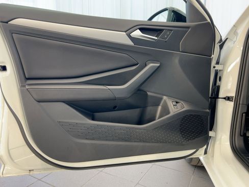 Used 2024 Volkswagen Jetta Sport image 20