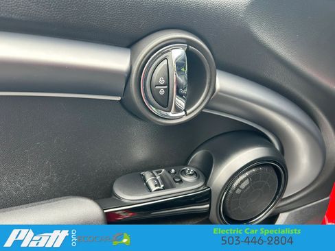 Used 2024 MINI Cooper SE FWD image 18