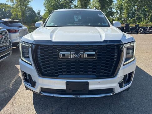 Used 2023 GMC Yukon XL Denali Ultimate w/ LPO, Floor Liner Package AWD/4WD image 6