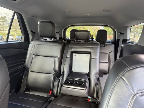Used 2023 Ford Explorer XLT w/ Equipment Group 202A image 28