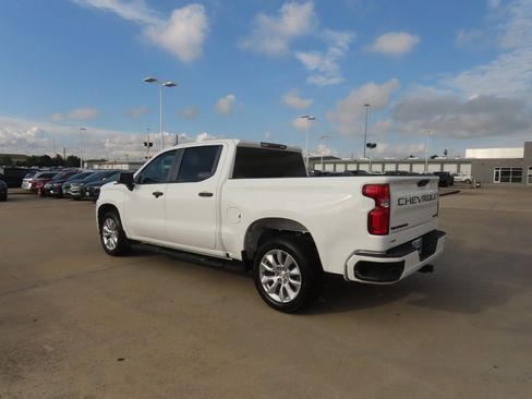 Used 2020 Chevrolet Silverado 1500 Custom w/ Custom Value Package RWD image 16
