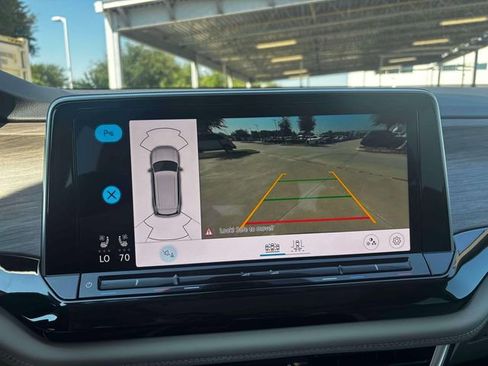 New 2026 Volkswagen Atlas SEL image 14